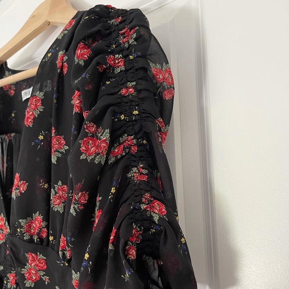 ZARA FLORAL DRESS - Picture 2 of 6